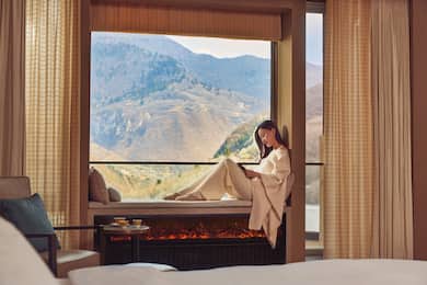 Hilton 2024 Power Up Promotion (Offer valid through December 31)